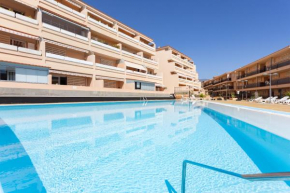 Los Seres , balcón y piscina